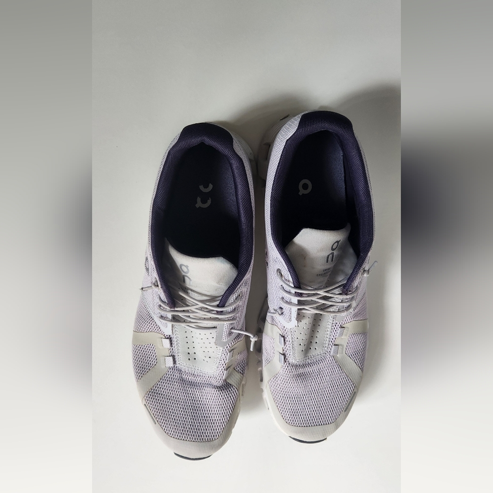 On Cloud 5 - Pearl/Black - Men's Size 9 / EU 42.5